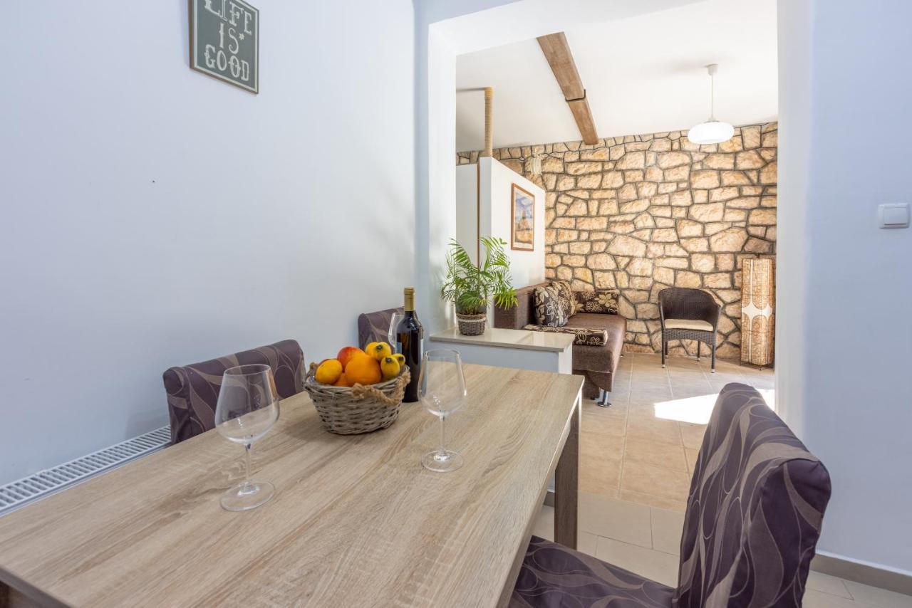 Apartmani Anita Dramalj Bagian luar foto